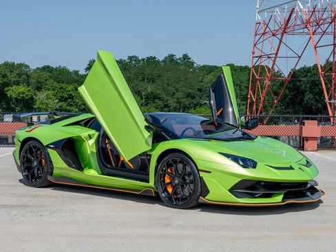 Used 2021 Lamborghini Aventador SVJ AWD/4WD image 13