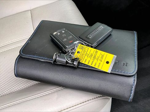 Used 2022 Jeep Wagoneer Series III w/ Premium Group I image 14