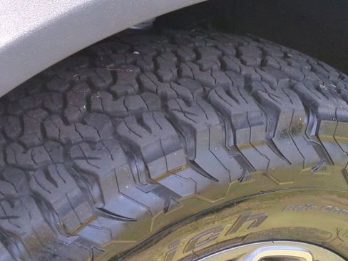 Used 2025 Ford Bronco Badlands AWD/4WD image 18