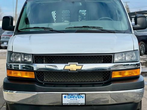 Used 2024 Chevrolet Express 2500 w/ Driver Convenience Package image 28