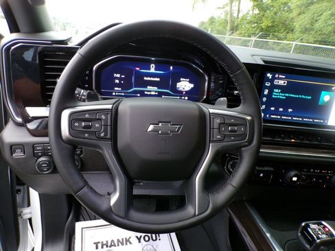Used 2023 Chevrolet Silverado 1500 RST AWD/4WD image 12