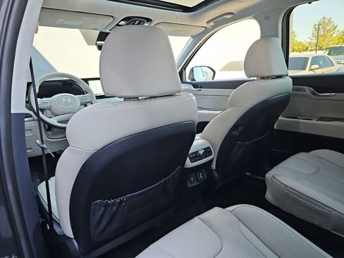 Used 2025 Hyundai Palisade Calligraphy image 16