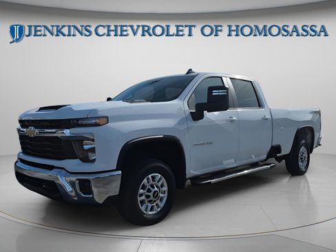 Used 2025 Chevrolet Silverado 2500 LT w/ Convenience Package AWD/4WD image 5
