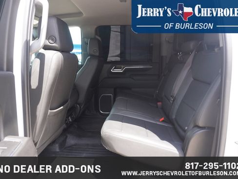 Used 2024 Chevrolet Silverado 2500 LTZ AWD/4WD image 6