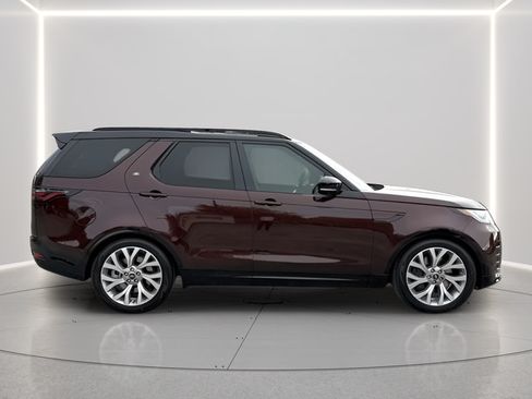 Certified 2026 Land Rover Discovery Limited Edition AWD/4WD image 6