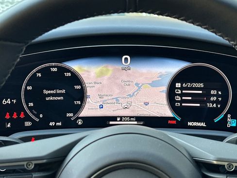 New 2025 Porsche Taycan image 25