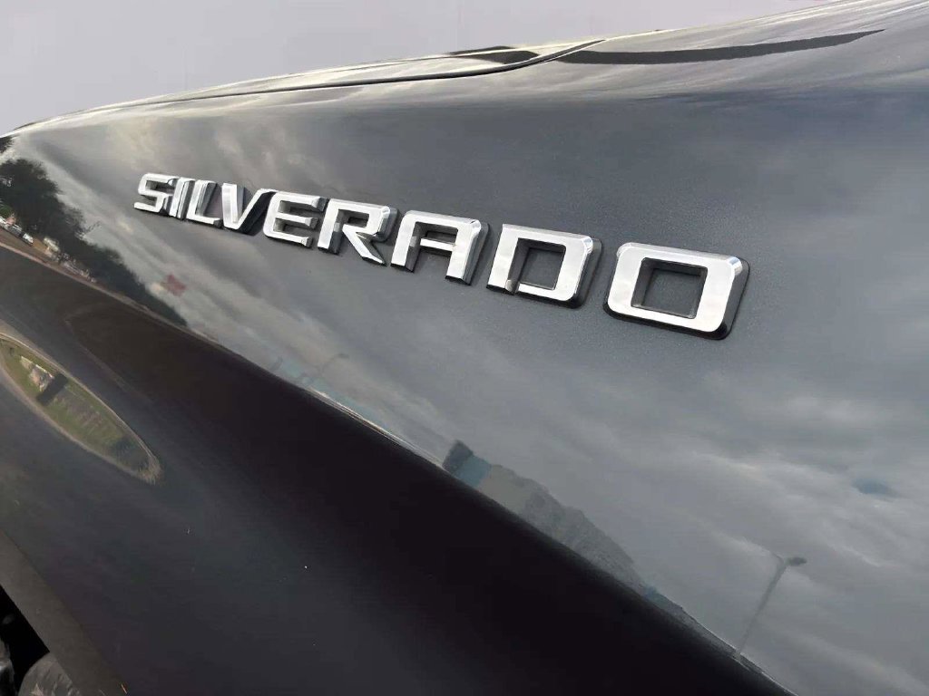 Used 2020 Chevrolet Silverado 1500 Custom w/ Custom Value Package RWD image 15