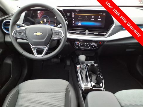 New 2026 Chevrolet Trax LT w/ Driver Confidence Package image 13
