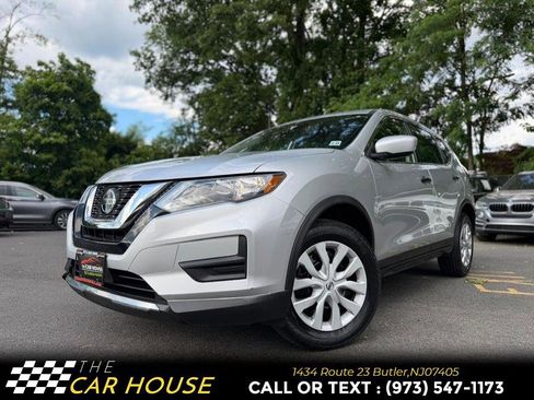 Used 2019 Nissan Rogue S AWD/4WD image 2