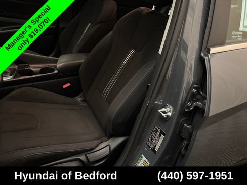 Used 2024 Hyundai Elantra SEL w/ Convenience Package FWD image 11