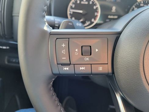 New 2025 Nissan Pathfinder SV image 20