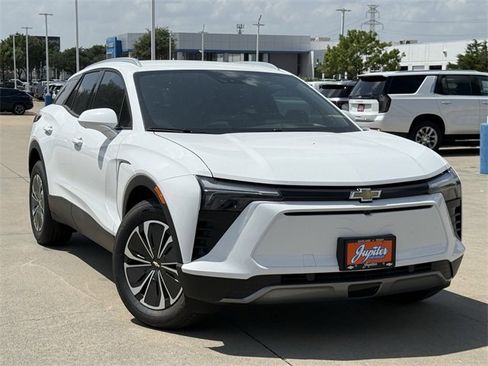 New 2025 Chevrolet Blazer EV LT image 2