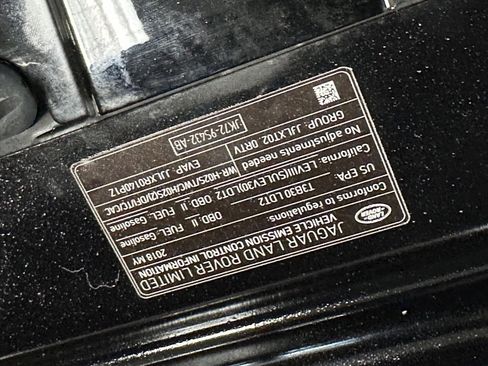 Used 2018 Land Rover Discovery Sport HSE image 36