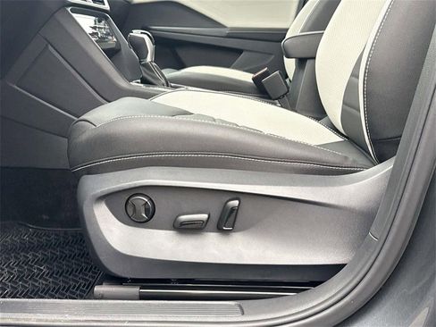 New 2026 Volkswagen Taos SEL AWD/4WD image 12