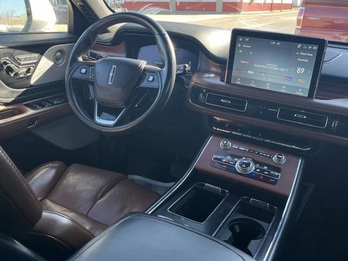 Used 2021 Lincoln Aviator Reserve w/ Equipment Group 210A image 13