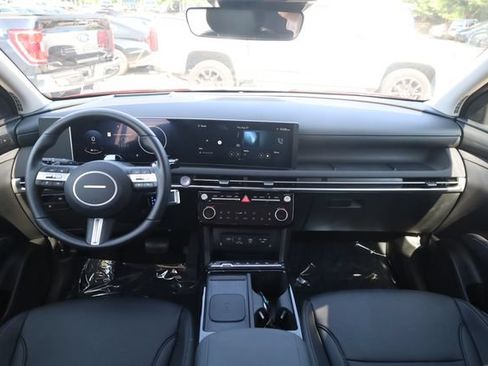 Used 2026 Hyundai Tucson Limited AWD/4WD image 11