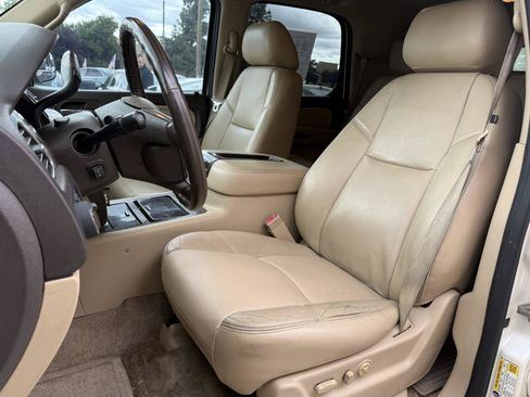 Used 2013 GMC Yukon Denali AWD/4WD image 13
