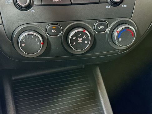 Used 2017 Kia Forte LX w/ LX Popular Package image 17