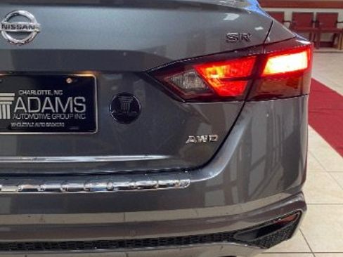 Used 2020 Nissan Altima 2.5 SR image 11