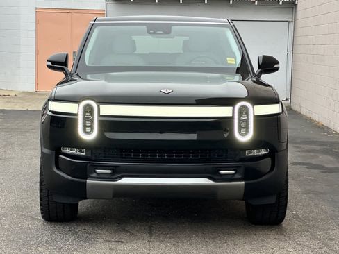 Used 2023 Rivian R1S Launch Edition image 10
