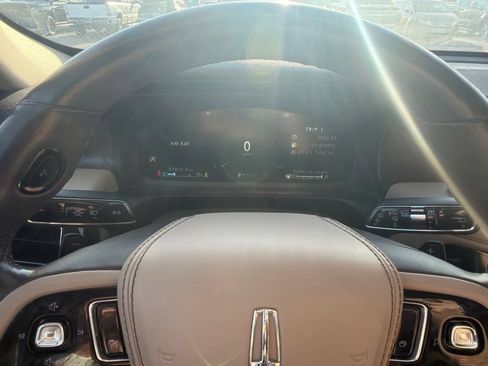 Used 2022 Lincoln Aviator Reserve w/ Equipment Group 201A AWD/4WD image 13
