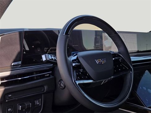 New 2026 Cadillac Escalade Luxury image 11