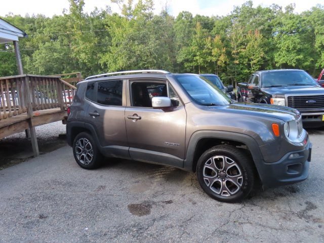Used 2017 Jeep Renegade Limited AWD/4WD image 5