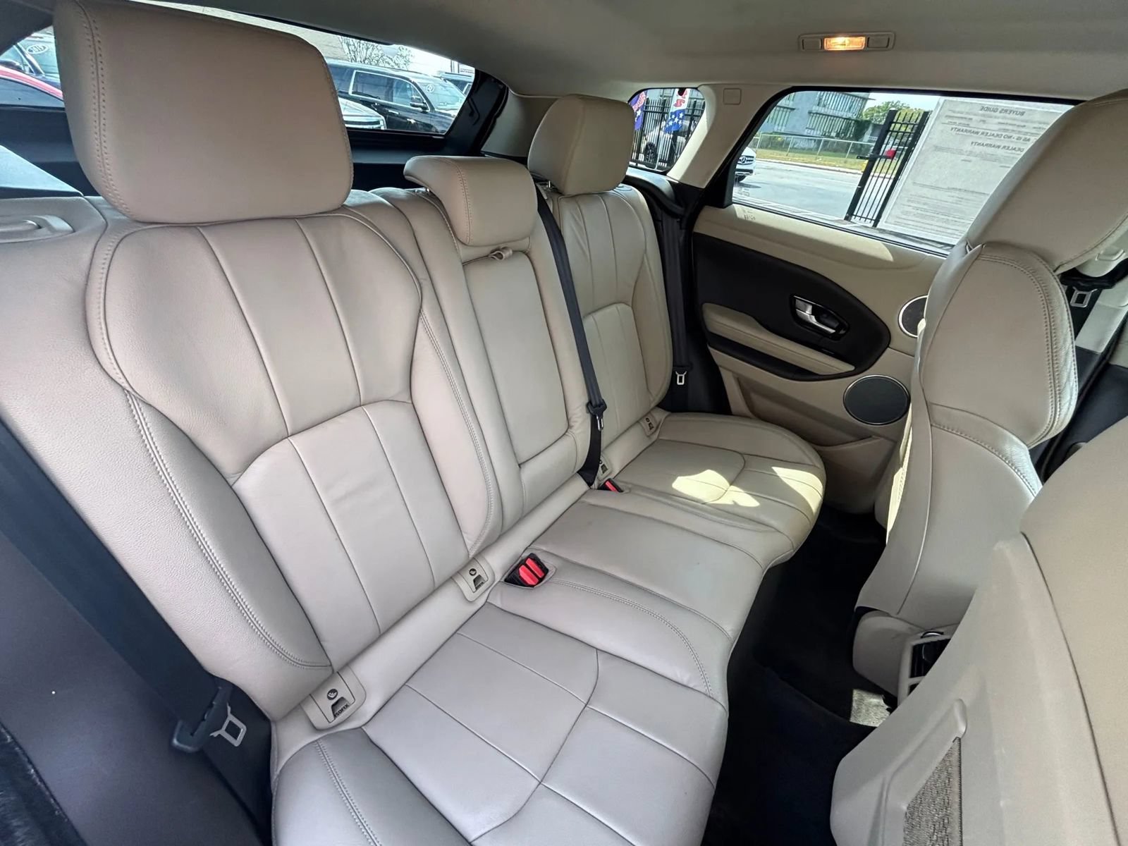 Used 2019 Land Rover Range Rover Evoque SE Premium AWD/4WD image 38