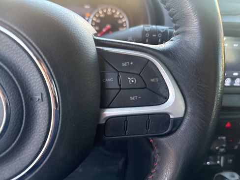 Used 2019 Jeep Renegade Trailhawk w/ LED Lighting Group image 11