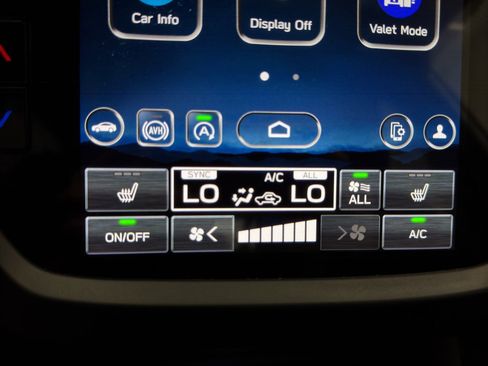 Used 2025 Subaru Forester Premium w/ Convenience Package #1 image 17