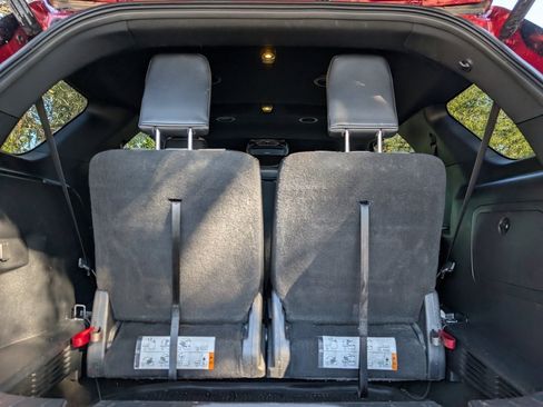 Used 2017 Ford Explorer XLT w/ Equipment Group 202A image 20