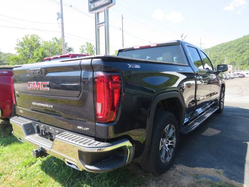 Used 2022 GMC Sierra 1500 SLT w/ SLT Convenience Package image 6
