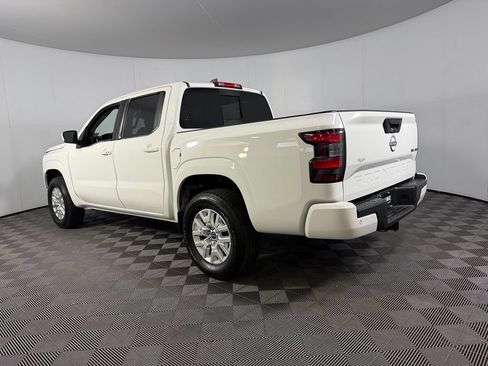 Used 2024 Nissan Frontier SV w/ SV Convenience Package AWD/4WD image 10