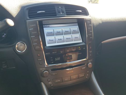 Used 2012 Lexus IS 250C image 23