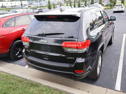 Used 2015 Jeep Grand Cherokee Laredo w/ Quick Order Package 23E AWD/4WD image 11