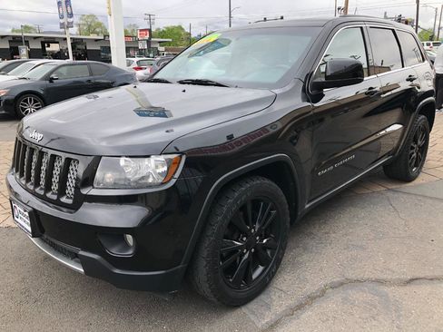 Used 2012 Jeep Grand Cherokee Altitude AWD/4WD image 6