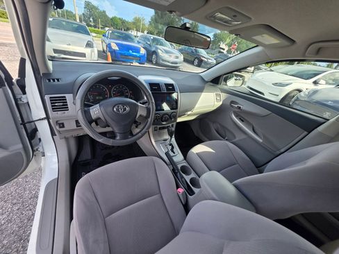 Used 2013 Toyota Corolla LE FWD image 14