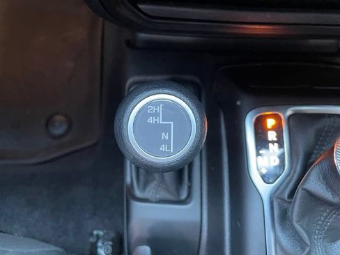 Used 2023 Jeep Wrangler Unlimited Sport AWD/4WD image 22