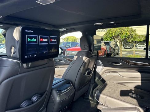 Used 2024 Cadillac Escalade ESV Sport Platinum image 14