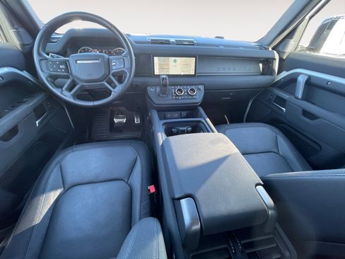 Used 2023 Land Rover Defender 110 X-Dynamic SE image 8