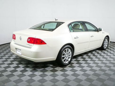 Used 2008 Buick Lucerne CXL w/ Driver Confidence Package FWD image 3