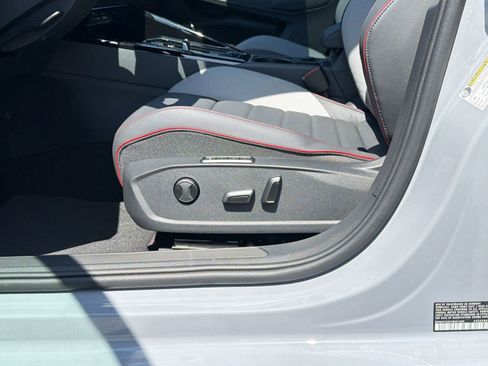 New 2026 Volkswagen GTI SE FWD image 13