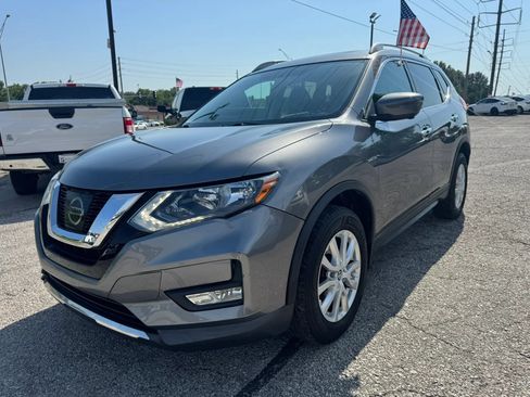Used 2017 Nissan Rogue SV w/ Sun & Sound Touring Package AWD/4WD image 31