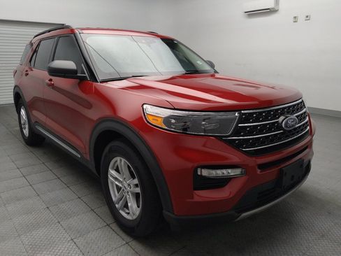 Used 2022 Ford Explorer XLT w/ Equipment Group 202A RWD image 13