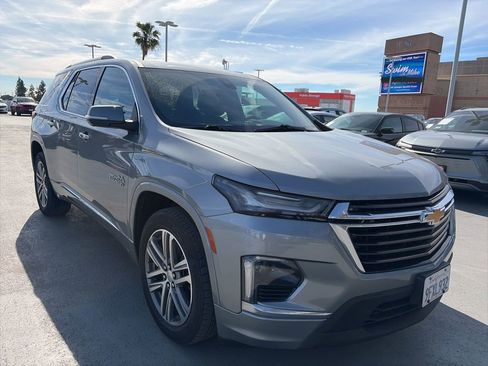Used 2023 Chevrolet Traverse High Country image 5