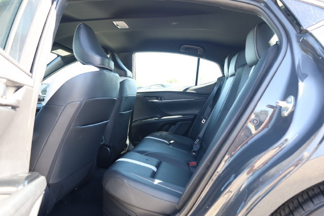 Used 2025 Toyota Camry SE FWD image 28