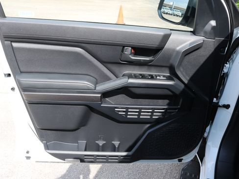 Used 2025 Toyota 4Runner SR5 image 8