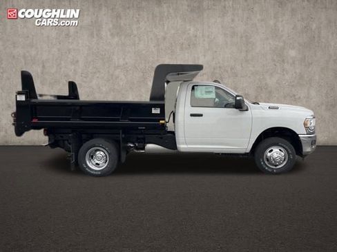 New 2024 RAM 3500 Tradesman image 9