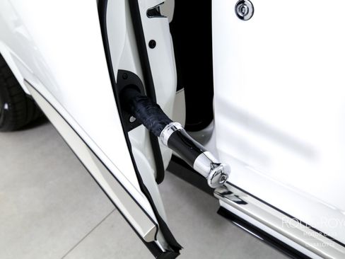 Certified 2025 Rolls-Royce Cullinan image 28