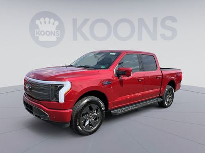 New 2025 Ford F150 Lightning Lariat w/ Max Trailer Tow Package